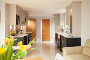 Kitchen- click for photo gallery